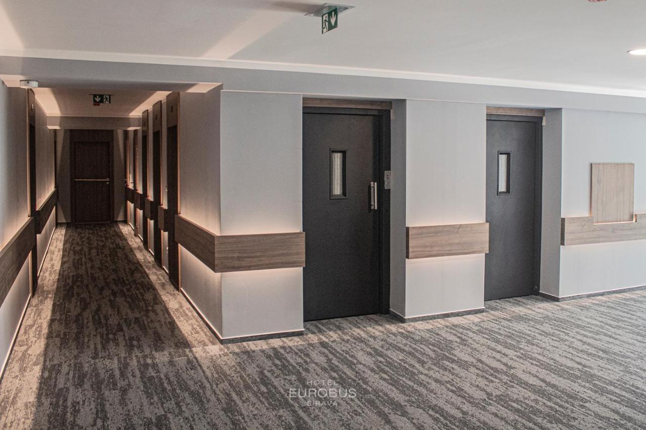 Hotel Eurobus คาลูชา ภายนอก รูปภาพ